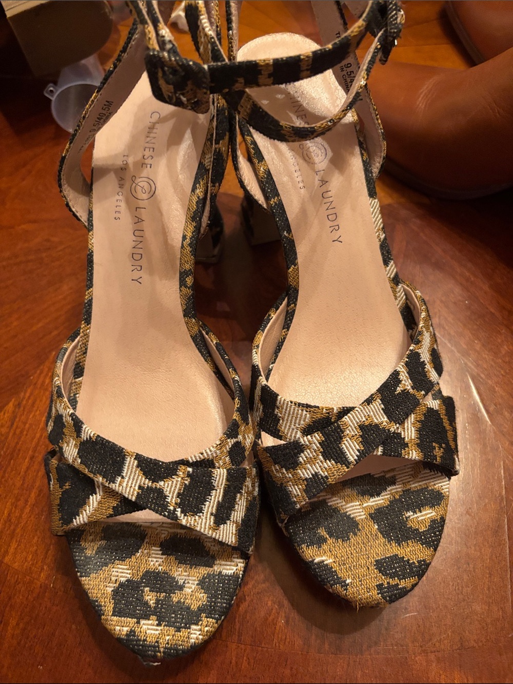 Chinese laundry Size 9.5 Leopard Print Ankle-Strap Platform Heels